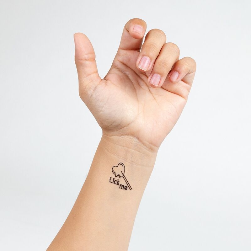 Imagen que nos facilita SECRETPLAY de su producto erótico SECRET PLAY - SET DE 10 TATTOOS TEMPORALES CANDY COLLECTION para nuestra categoría "ARTÍCULOS VARIOS|Articulos divertidos|Complementos".