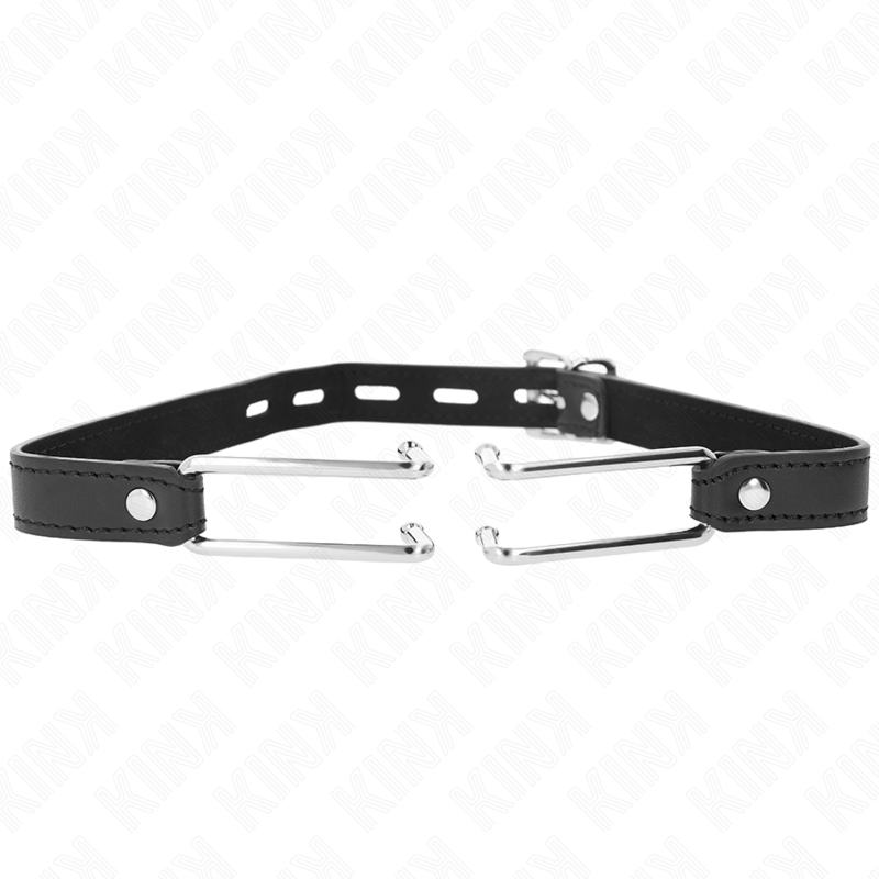 Imagen que nos facilita KINK COLLAR & GAG de su producto erótico KINK - MORDAZA GANCHO DE METAL 11.5 CM CON CORREA DE POLIPIEL AJUSTABLE 39-58 CM X 2 CM para nuestra categoría "BDSM & BONDAGE |Bondage|Mordazas".