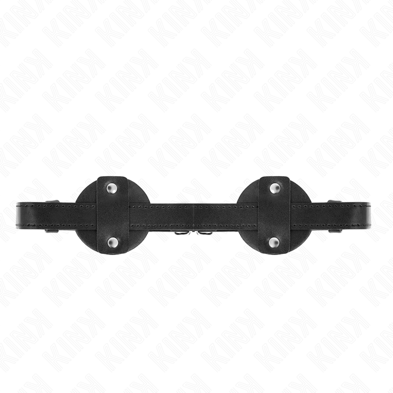 Imagen que nos facilita KINK MASKED ALLURE de su producto erótico KINK - CUBIERTA REDONDA PARA VENDAR LOS OJOS 5.9 CM AJUSTABLE 40.5-67 CM para nuestra categoría "BDSM & BONDAGE |Bondage|Antifaces".