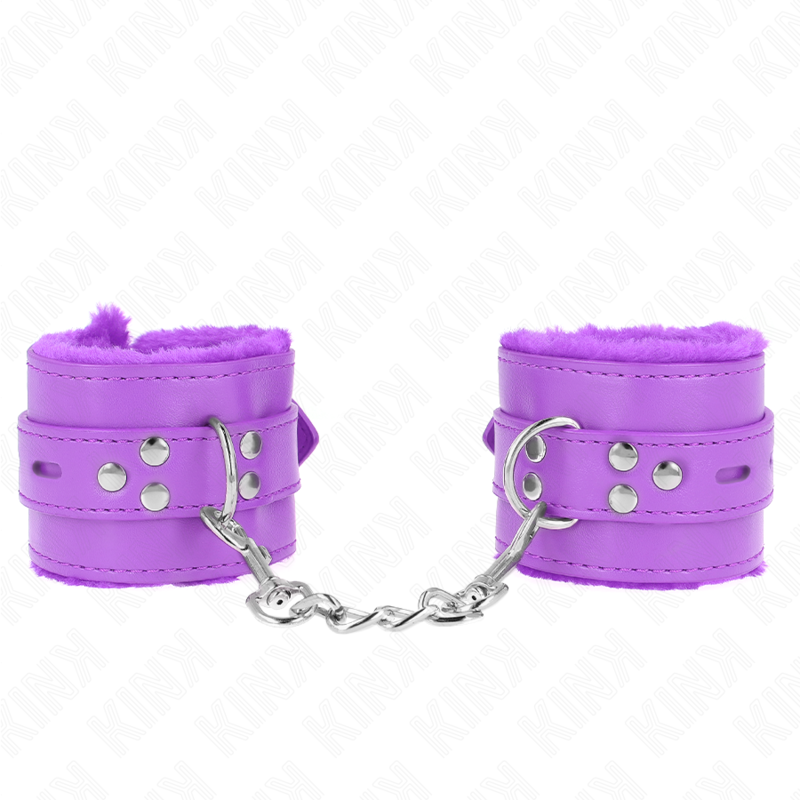 Imagen que nos facilita KINK WRIST RESTRAINT de su producto erótico KINK - MUÑEQUERAS FORRADAS CON AGUJEROS CUADRADOS VIOLETA Y CORREA VIOLETA AJUSTABLE 17-29 CM X 6 CM para nuestra categoría "BDSM & BONDAGE |Bondage|Esposas de fijación".