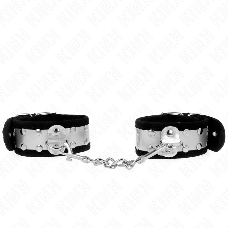 Imagen que nos facilita KINK WRIST RESTRAINT de su producto erótico KINK - MUÑEQUERAS FINAS NEGRO / PLATEADO 30 X 4 CM para nuestra categoría "BDSM & BONDAGE |Bondage|Esposas de fijación".