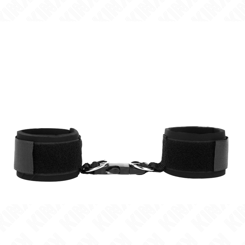 Imagen que nos facilita KINK WRIST RESTRAINT de su producto erótico KINK - MUÑEQUERAS NEOPRENO CON CIERRE DE GANCHO NEGRO AJUSTABLE 22-34 CM para nuestra categoría "BDSM & BONDAGE |Bondage|Esposas de fijación".